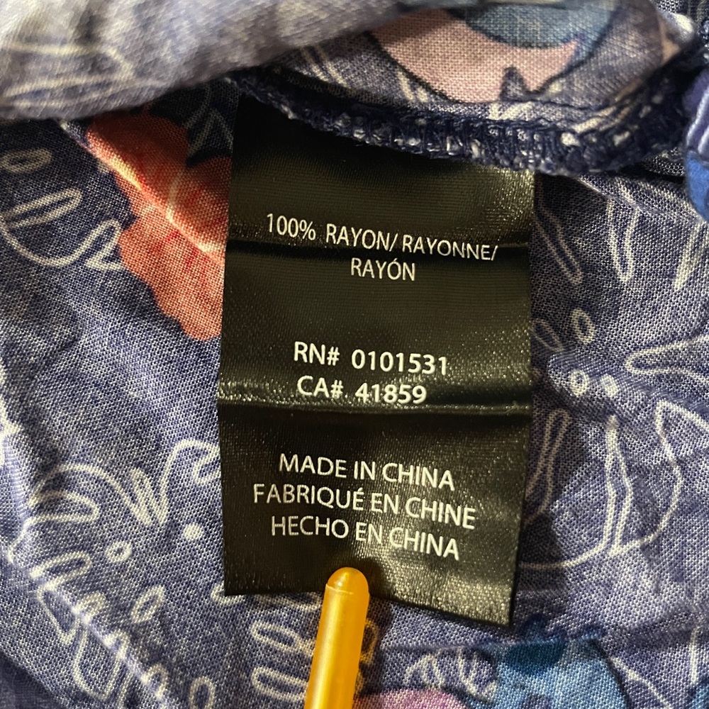 Boxlunch Stitch Hawaiian Shirt - Picture 5 of 6